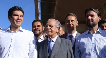 Acompanhado de ministros, prefeito Iris Rezende faz novas vistorias em obras de Goiânia